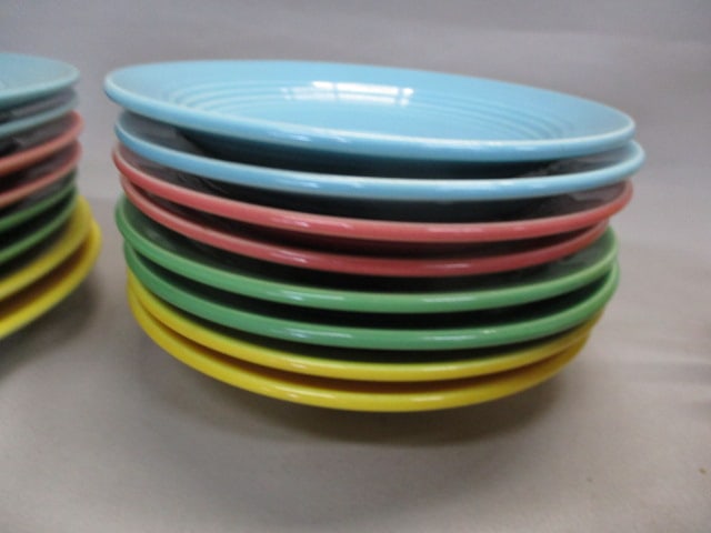 38 Pieces of Vintage Homer Laughlin Dishes - 5