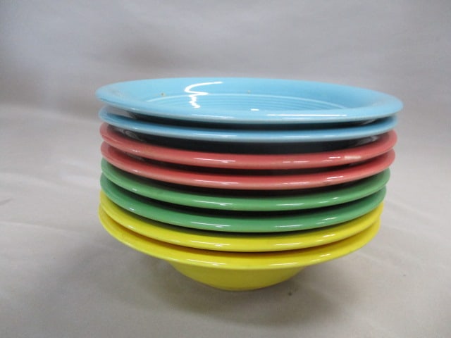 38 Pieces of Vintage Homer Laughlin Dishes - 9
