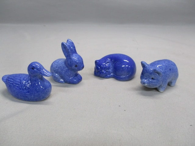 4 Enesco Blue Speckled Spongeware Miniature Animals: .