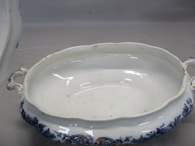 Antique English Flow Blue Lidded Tureen - 3