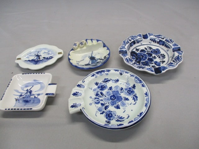 5 Delft Blauw Ceramic Ashtrays: .