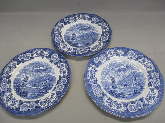 3 Royal Warwick England Lochs of Scotland Loch Oich Plates: 10"