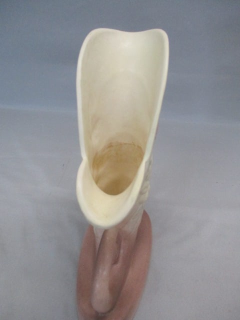 Hull Pottery Magnolia Cornucopia Vase 8.5" - 5