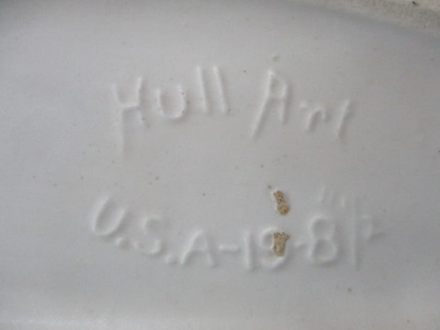 Hull Pottery Magnolia Cornucopia Vase 8.5" - 7