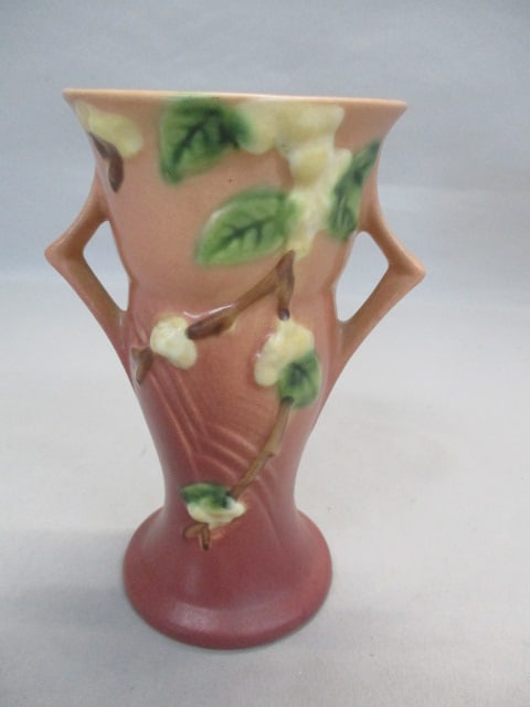 Roseville Pottery "Snowberry" Pattern Vase: 6.5"