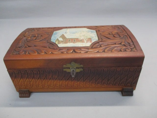 1940's Carved Wooden Trinket/Jewelry Box (1 of 8)