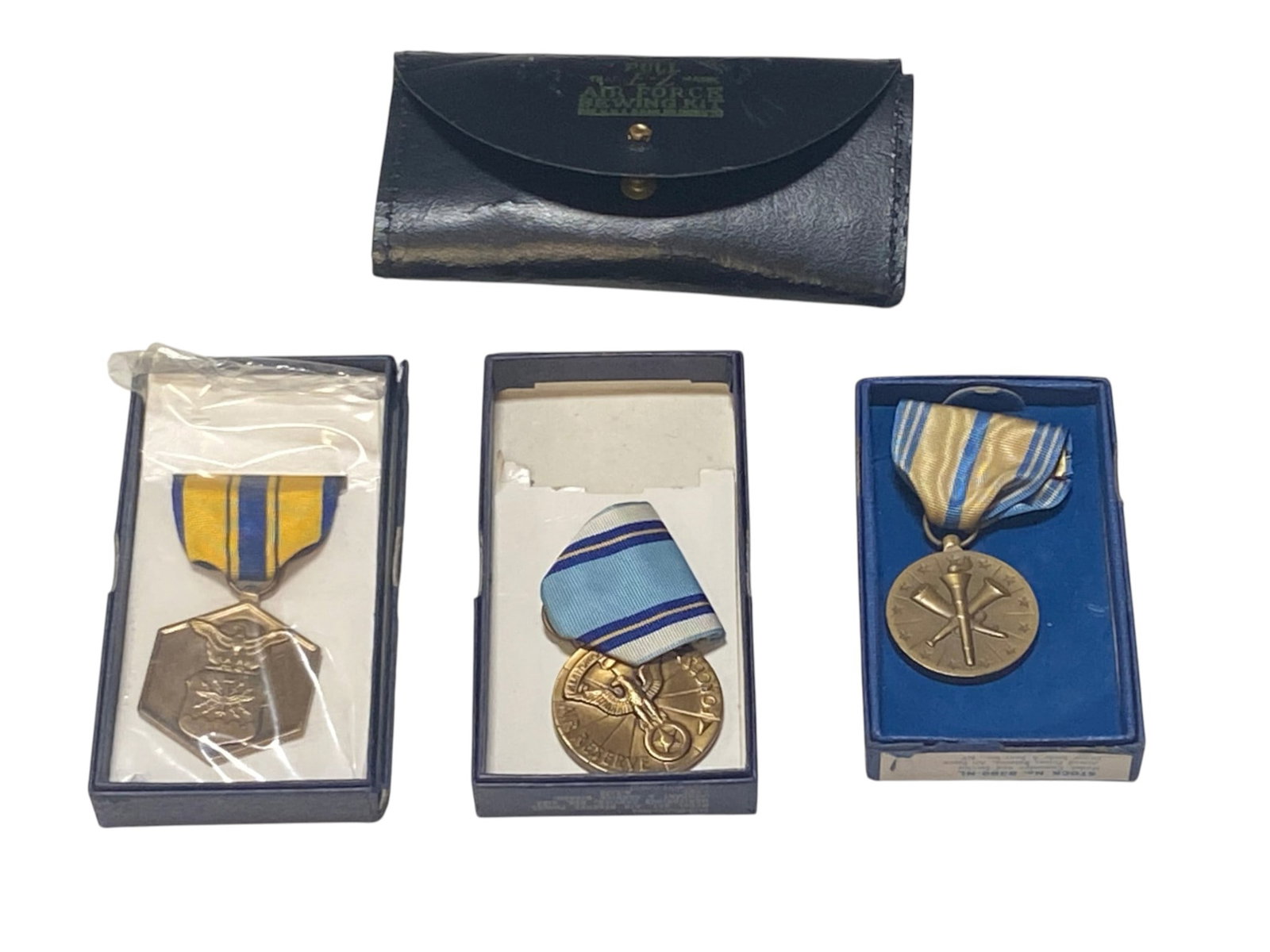 Army Reserve / Air Force Medals & USAF Sewing Kit: See Photo(s).