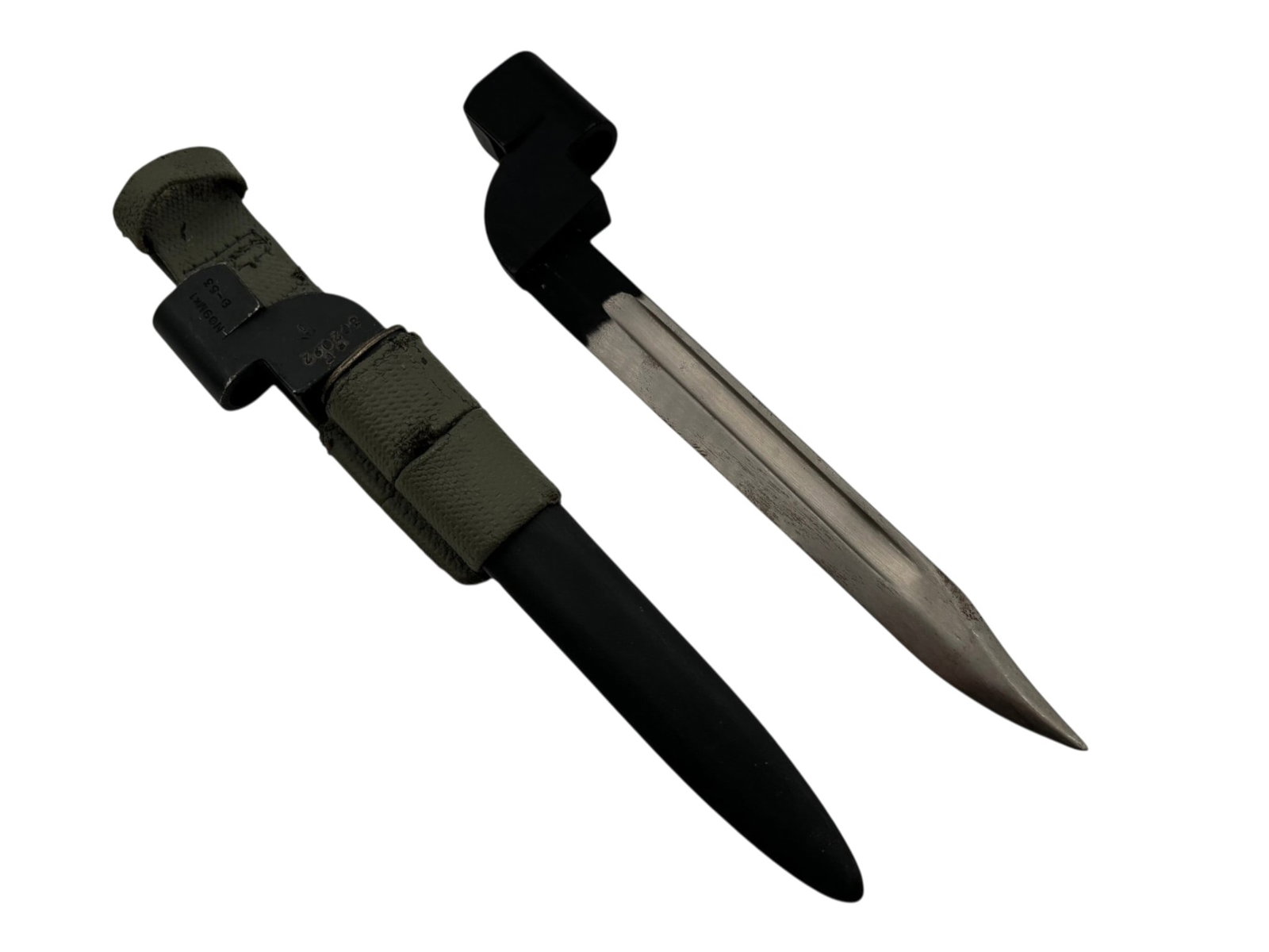 (2) British Lee Enfield No9 Mk1 Bayonet (One w/ Scabbard and Frog): 8” blade | 10” overall