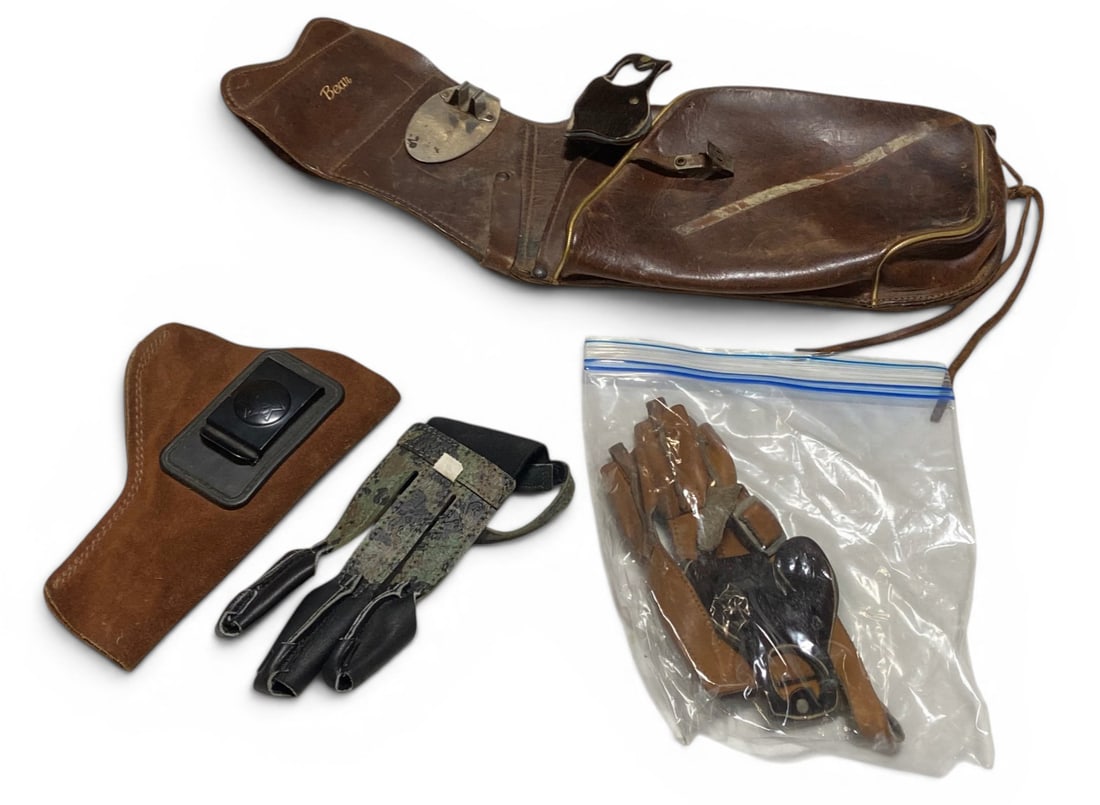 Animal Pelt & Leather Items (1 of 11)