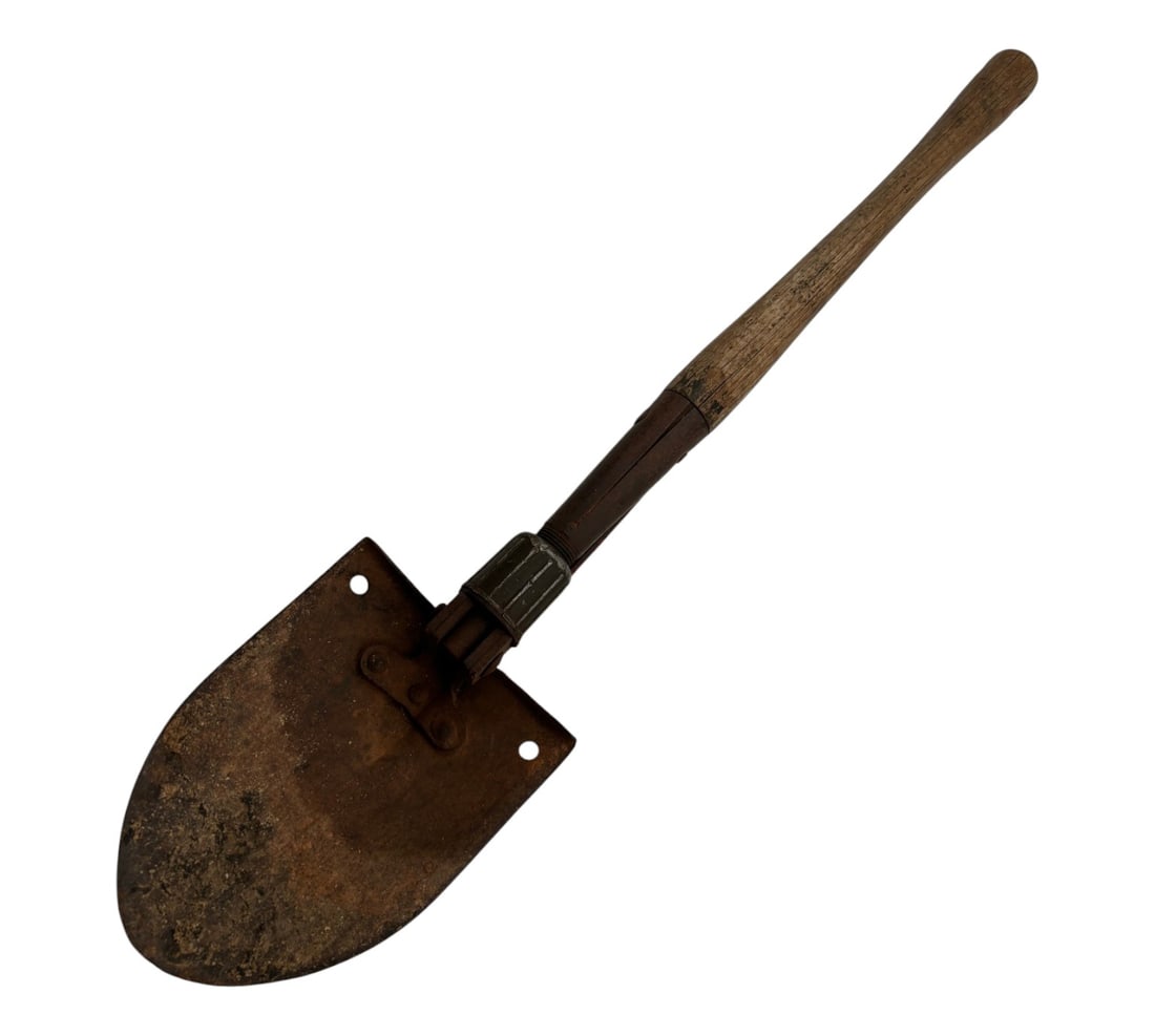 US Korean War Trench Shovel (1 of 5)