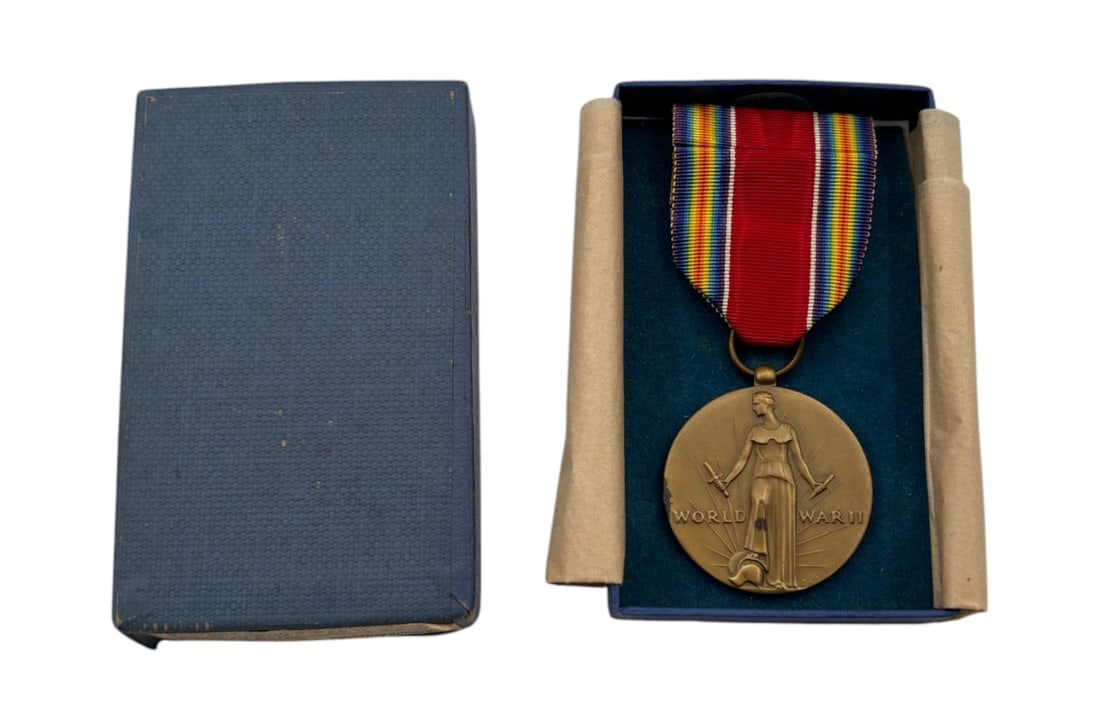 US WWII Victory Medal in Original Box: See Photo(s).