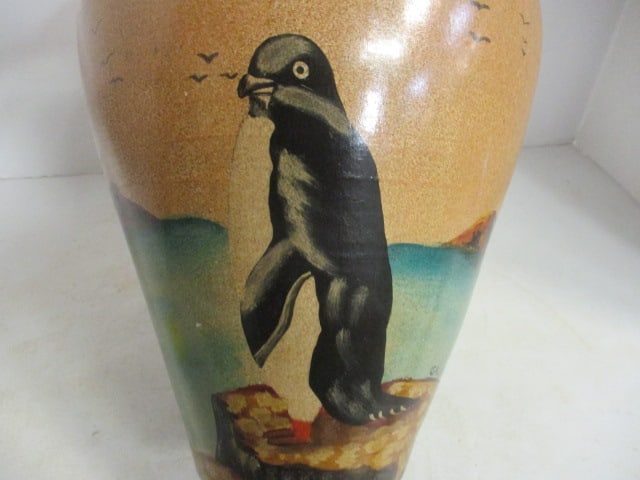 Vintage Handpainted Signed Galapagos Island Penguin Vase - 3