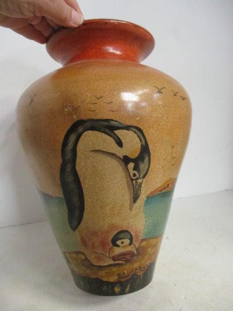 Vintage Handpainted Signed Galapagos Island Penguin Vase - 6