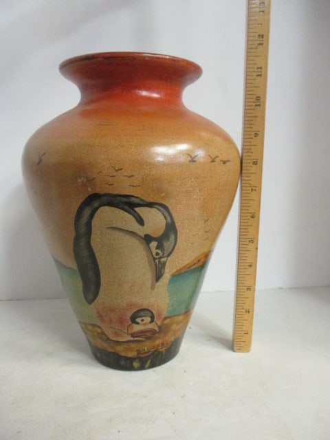 Vintage Handpainted Signed Galapagos Island Penguin Vase - 9