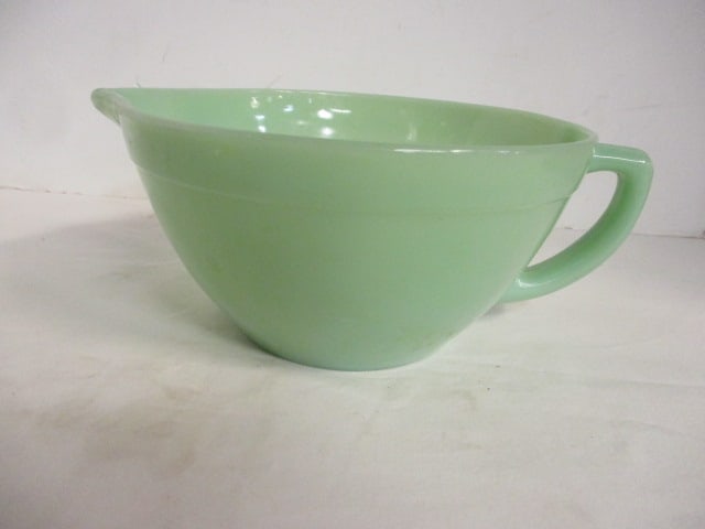 Fire King Jadeite Batter Bowl (1 of 7)