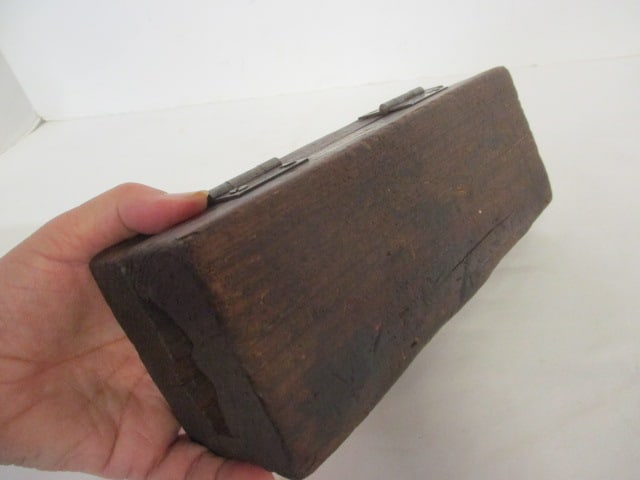 Rapala Fillet Knife and Whetstone in Primitive Wood Box - 12