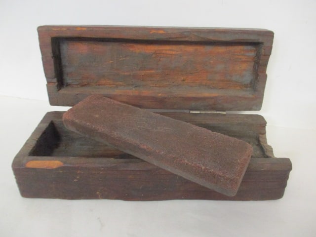 Rapala Fillet Knife and Whetstone in Primitive Wood Box - 7