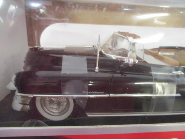 Anson 1:18 Scale 1953 Cadillac Eldorado Diecast in Original Box - 3