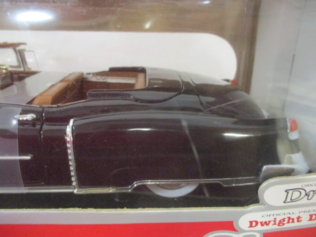 Anson 1:18 Scale 1953 Cadillac Eldorado Diecast in Original Box - 4