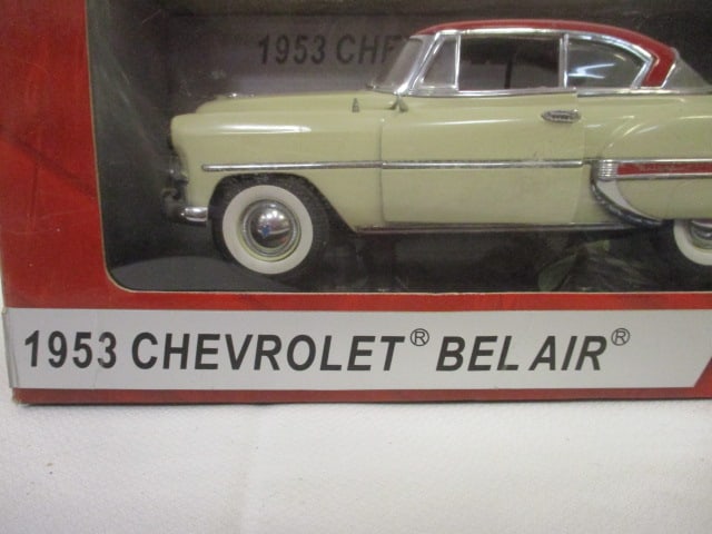 Sun Star 1:18 Scale 1953 Chevrolet Belair Diecast in Original Box - 3