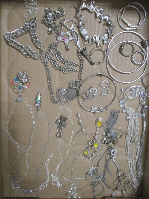 Silver Tone Fashion Jewelry (1 of 4)