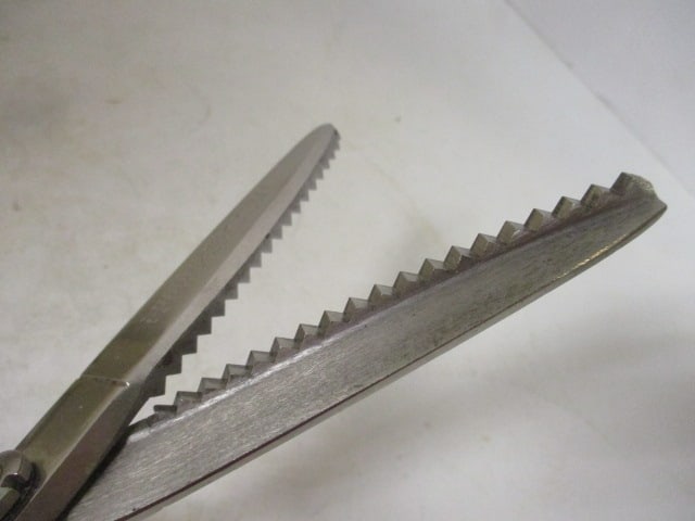 Ginger and Wiss Pinking Shears and Scissors - 15