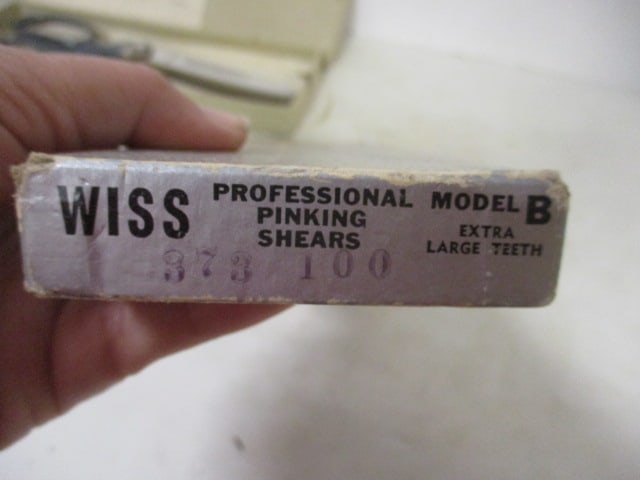 Ginger and Wiss Pinking Shears and Scissors - 17