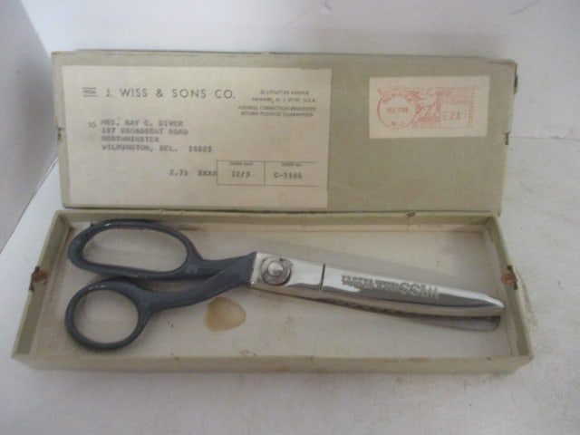 Ginger and Wiss Pinking Shears and Scissors - 18