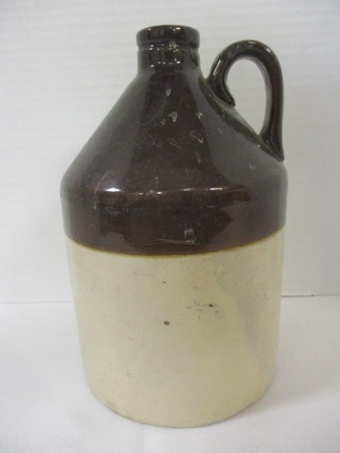 Brown/White Stoneware Shoulder Jug (1 of 7)