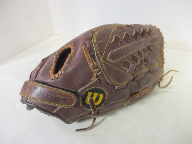 Wilson WS4 A9714 Right Hand Baseball Glove: .