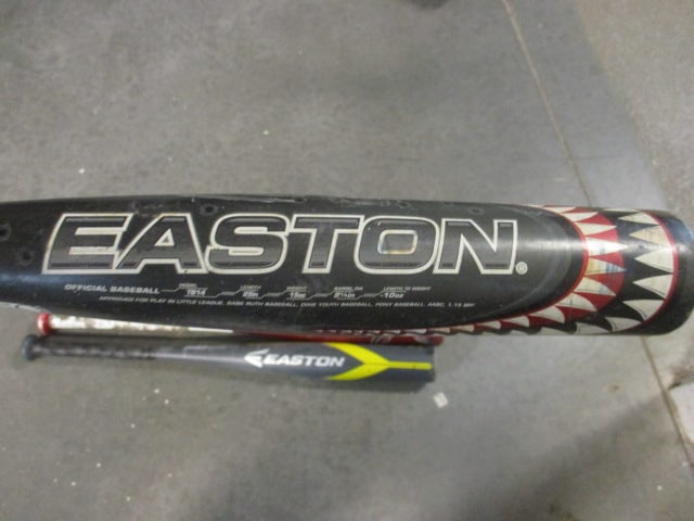 Four Aluminum and A Wood Youth/Tee Ball Bats - 6