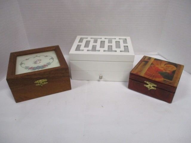 Three Small Jewelry Boxes (1 of 12)
