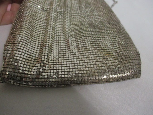 Vintage Whiting & Davis Silver Tone Metal Mesh Evening Bag - 3