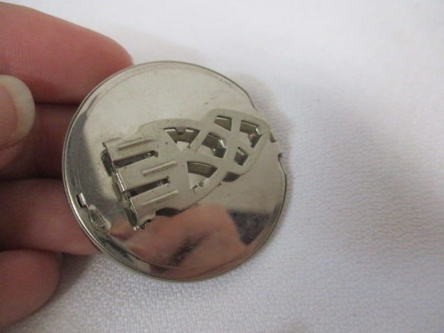 Vintage Scarf Clip Powder Compact with Sorority/Civil Group Crest Emblem - 3