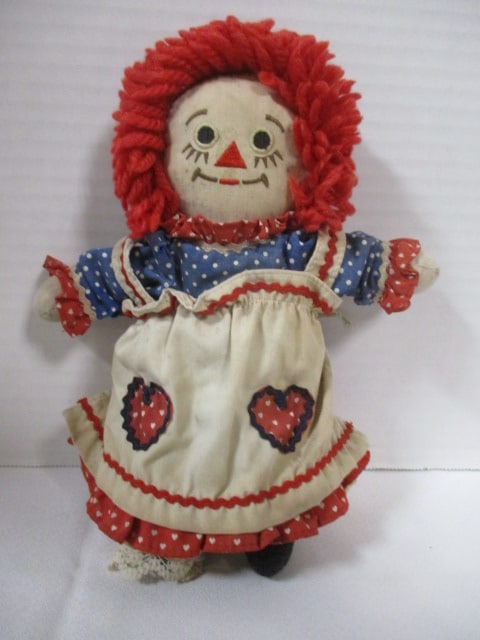 Vintage Raggedy Ann Doll (1 of 6)
