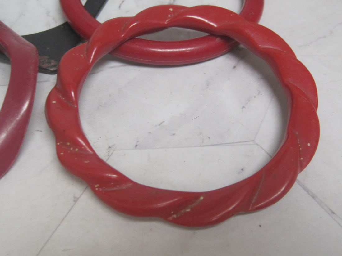 Vintage Bakelite/Lucite Bangle Bracelet - 2