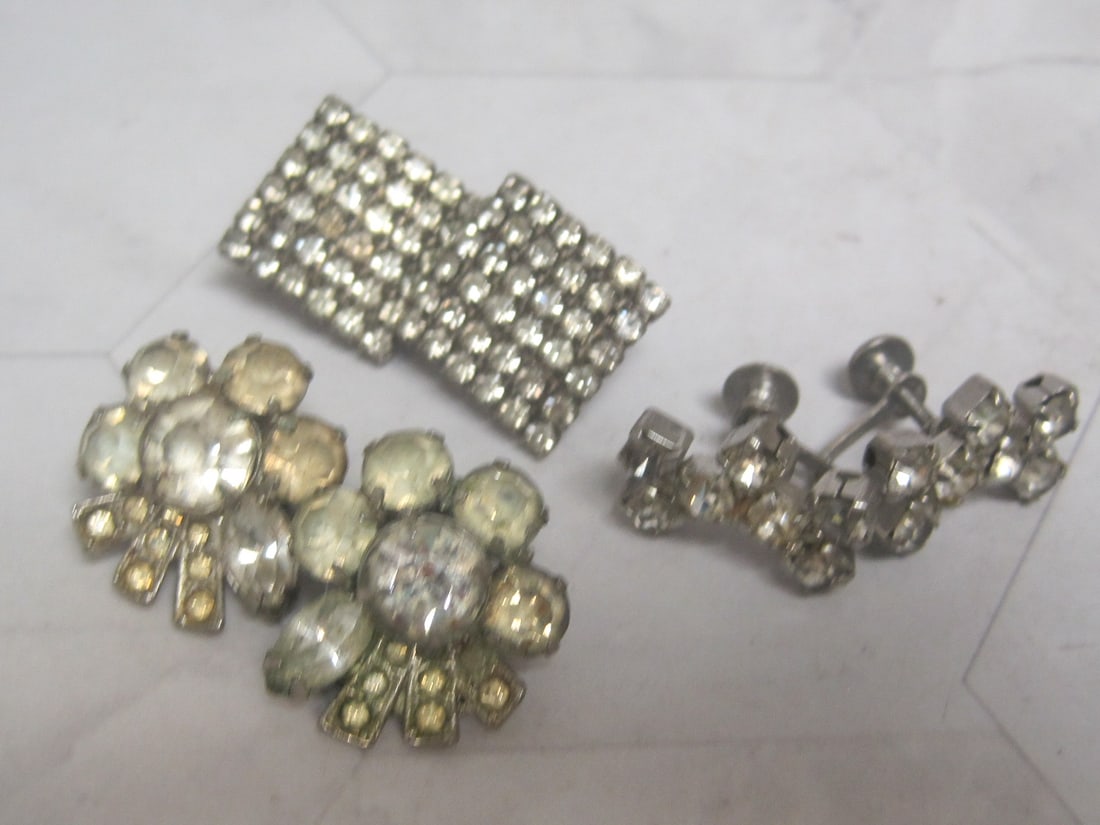 Lot of 3 Pairs of Vintage Rhinestone Clip & Screwback Earrings: .
