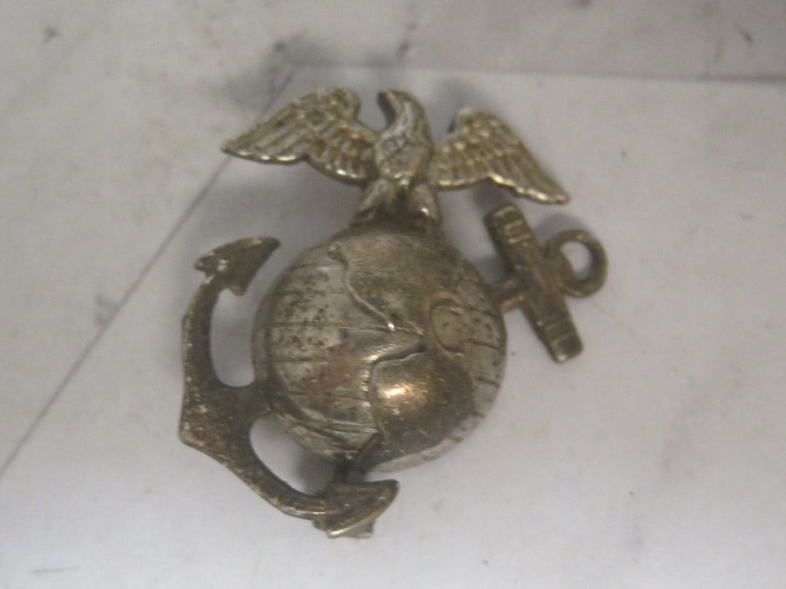 Sterling Silver Military Pin: Weighs 5.5 grams