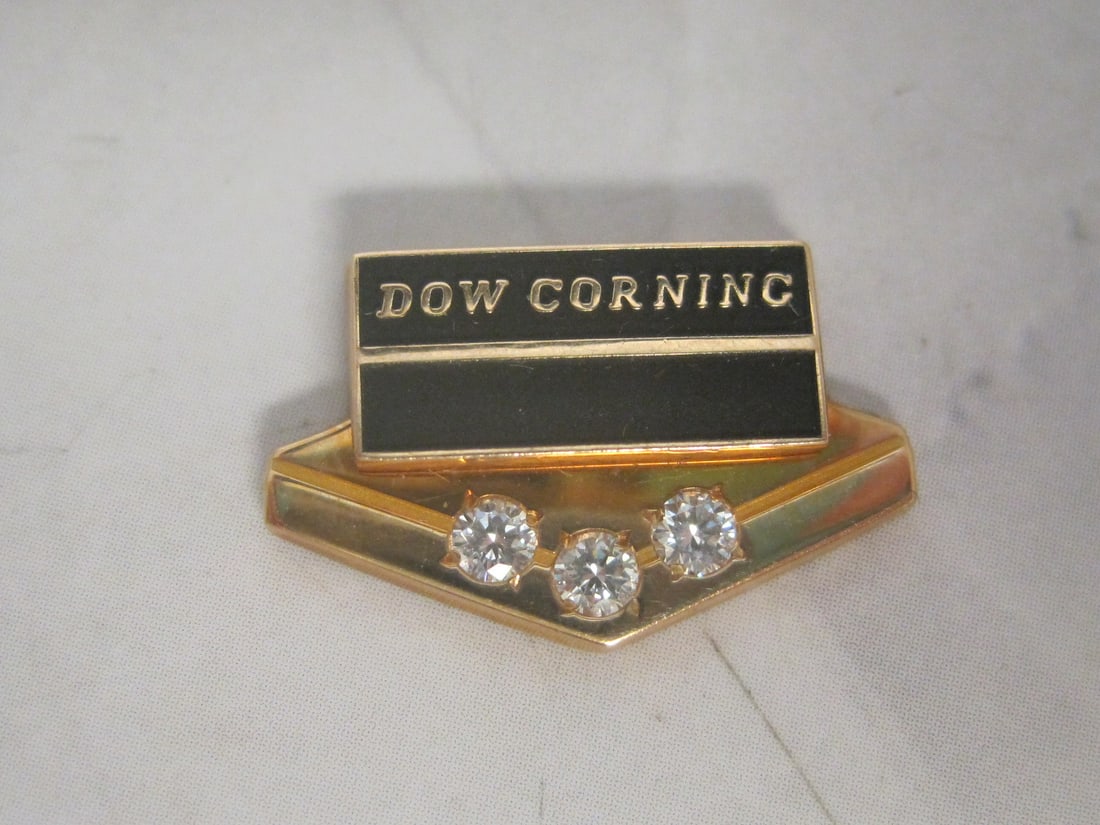 10k Gold Dow Corning Lapel Pin with diamonds (1 of 3)