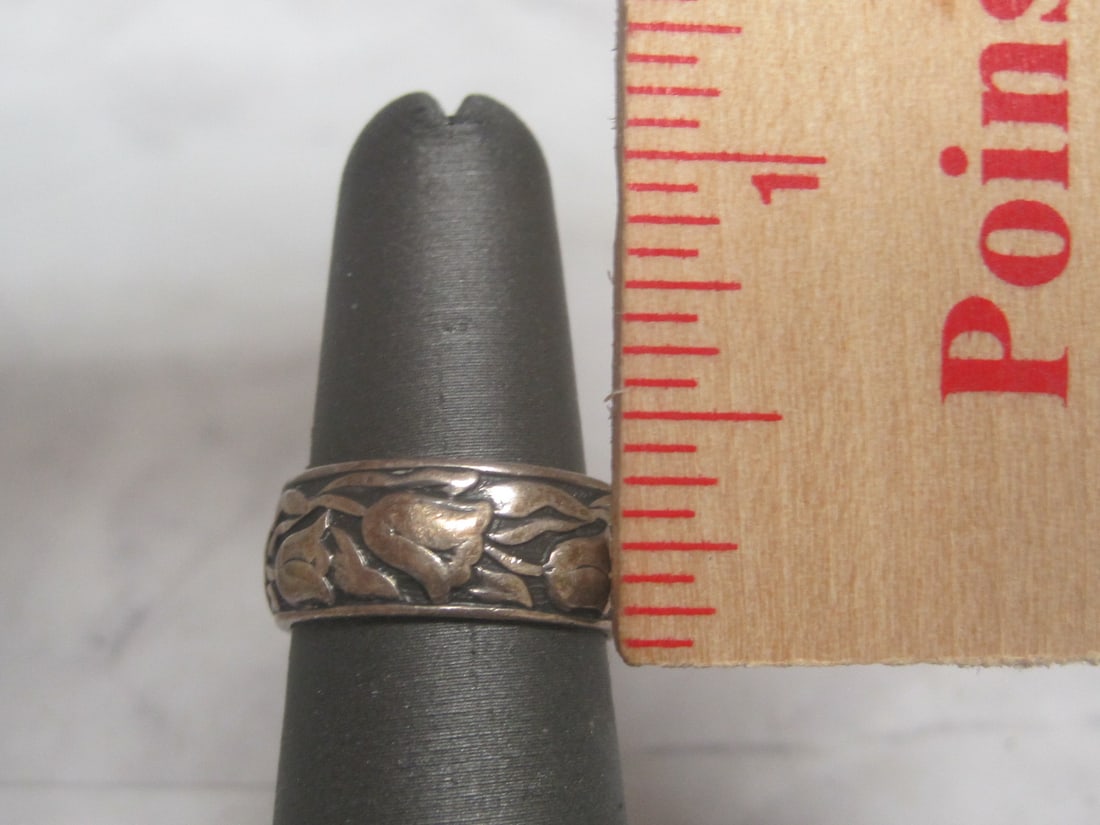 Sterling Silver Tulip Band Ring - 3