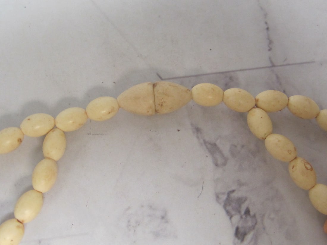 Vintage Lucite Collar Necklace - 3