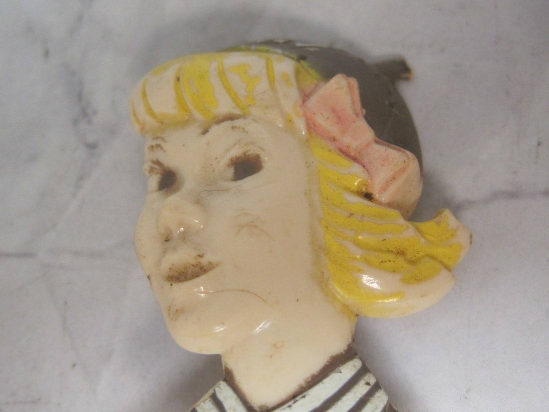 Vintage Girl Scout/Brownie Pin - 2