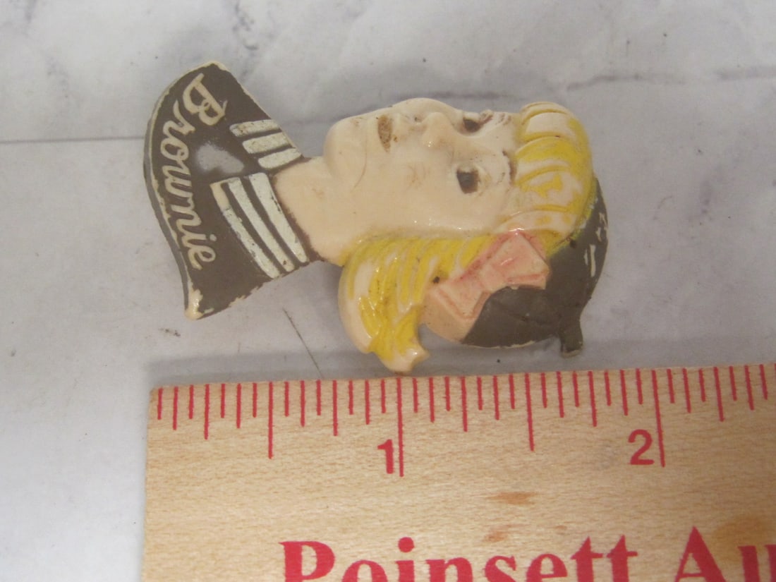 Vintage Girl Scout/Brownie Pin - 5