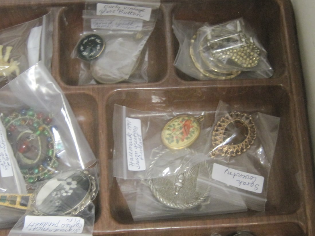 Estate Lot of Jewelry - 4