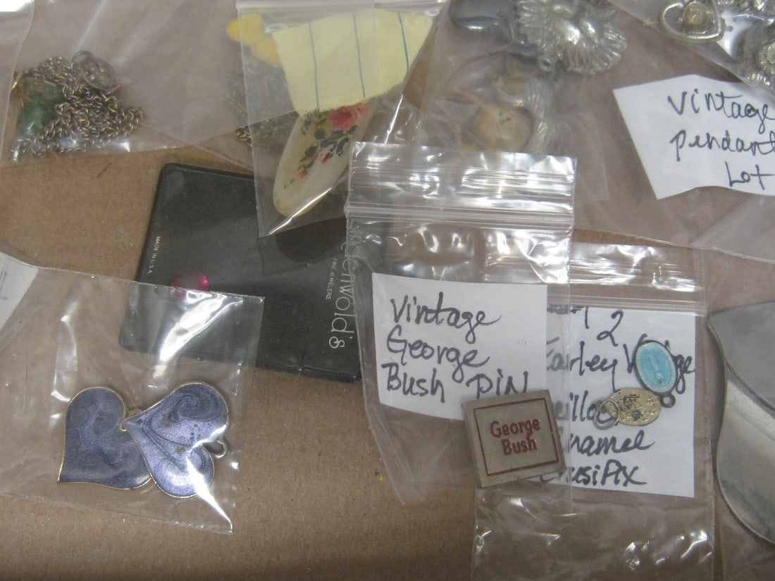 Estate Lot of Jewelry - 5