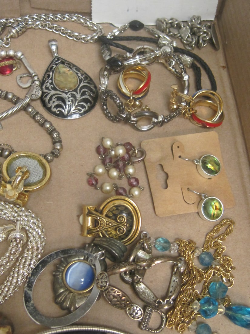 Estate Lot of Jewelry - 3