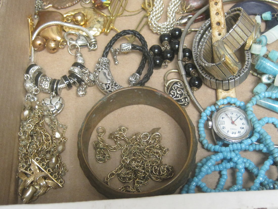 Estate Lot of Jewelry - 5