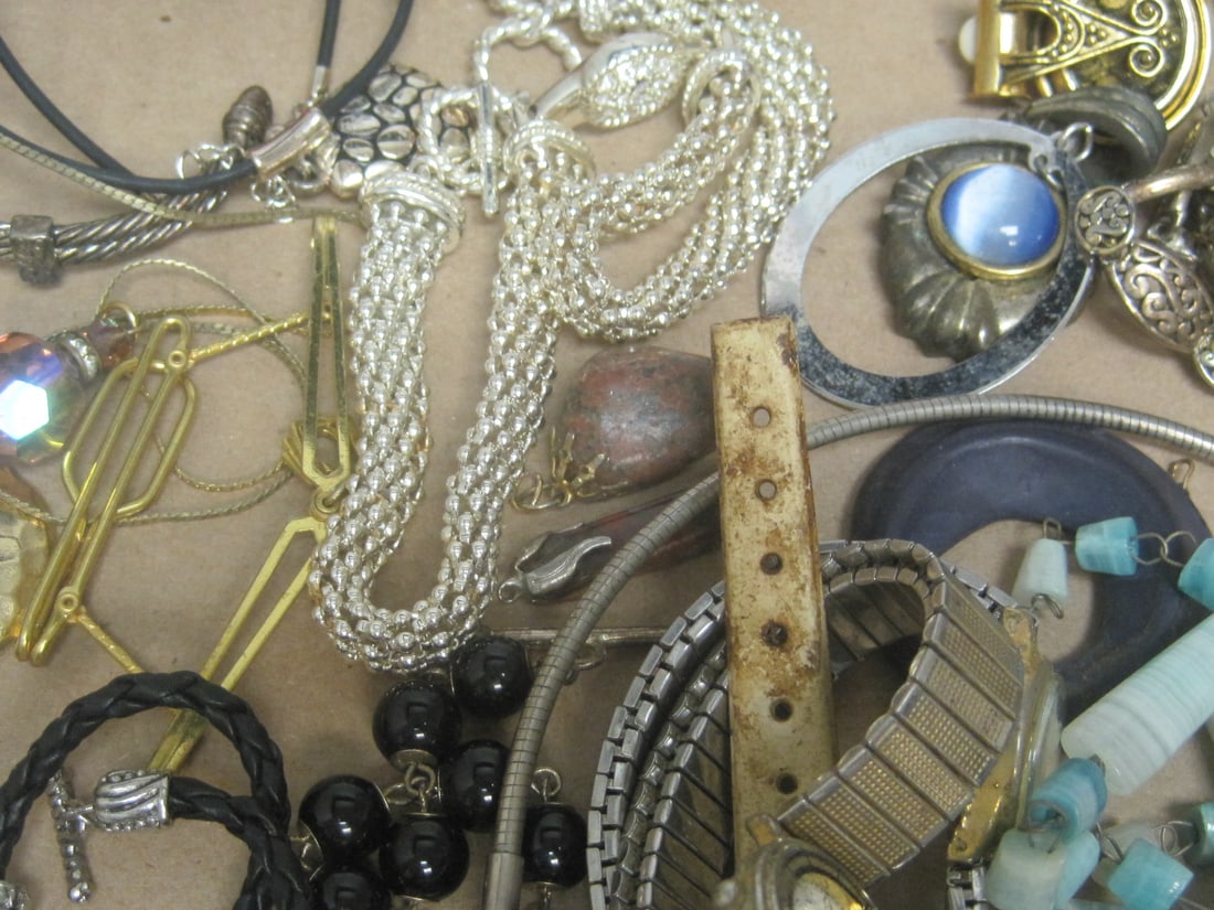 Estate Lot of Jewelry - 7