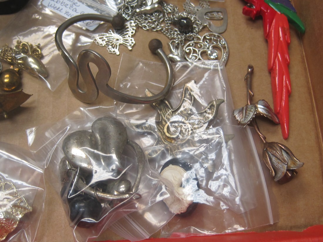 Estate Lot of Jewelry - 4