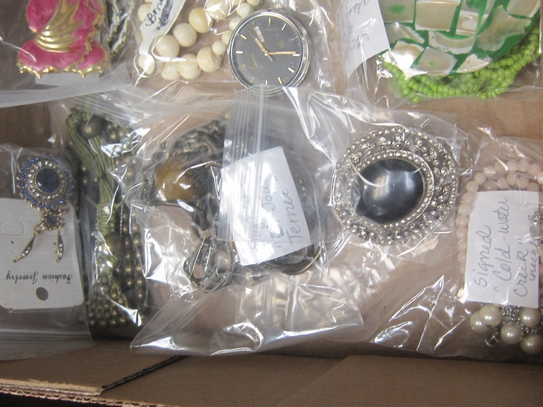 Estate Lot of Jewelry - 2